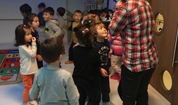 INGILIZCE ÖĞRENİYORUZ